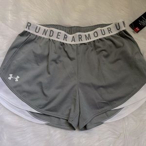 Brand new Under armour athletic short gray color size MD